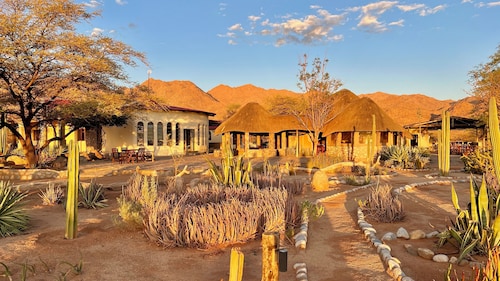 Solitaire Desert Farm