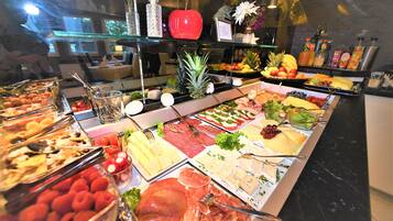 Daily buffet breakfast for a fee