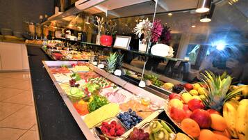 Esmorzar diari d'estil bufet (5.00 EUR per persona)