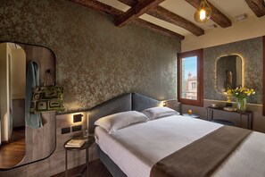 Standard Double or Twin Room | Minibar, desk, soundproofing, free WiFi - Residenza Favaro (Venice)