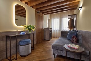 Chambre Standard Double ou avec lits jumeaux | Minibar, bureau, chambres insonorisées, Wi-Fi gratuit