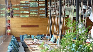 2 restaurants, breakfast, lunch, dinner served; Asian cuisine