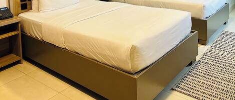 Standard Twin Room, 2 Single Beds | Frette Italian sheets, premium bedding, in-room safe