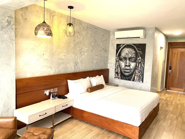 Italiaanse Frette-lakens, luxe beddengoed, een kluis op de kamer