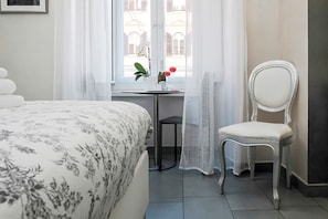 1 bedroom, minibar, in-room safe, desk - Relais Cavour Inn (Rome)