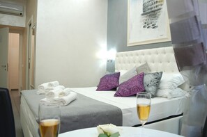 1 Schlafzimmer, Minibar, Zimmersafe, Schreibtisch