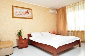 Economy Apartment (Address: Lunacharskogo, 7)
