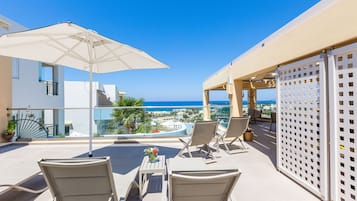 Sun deck