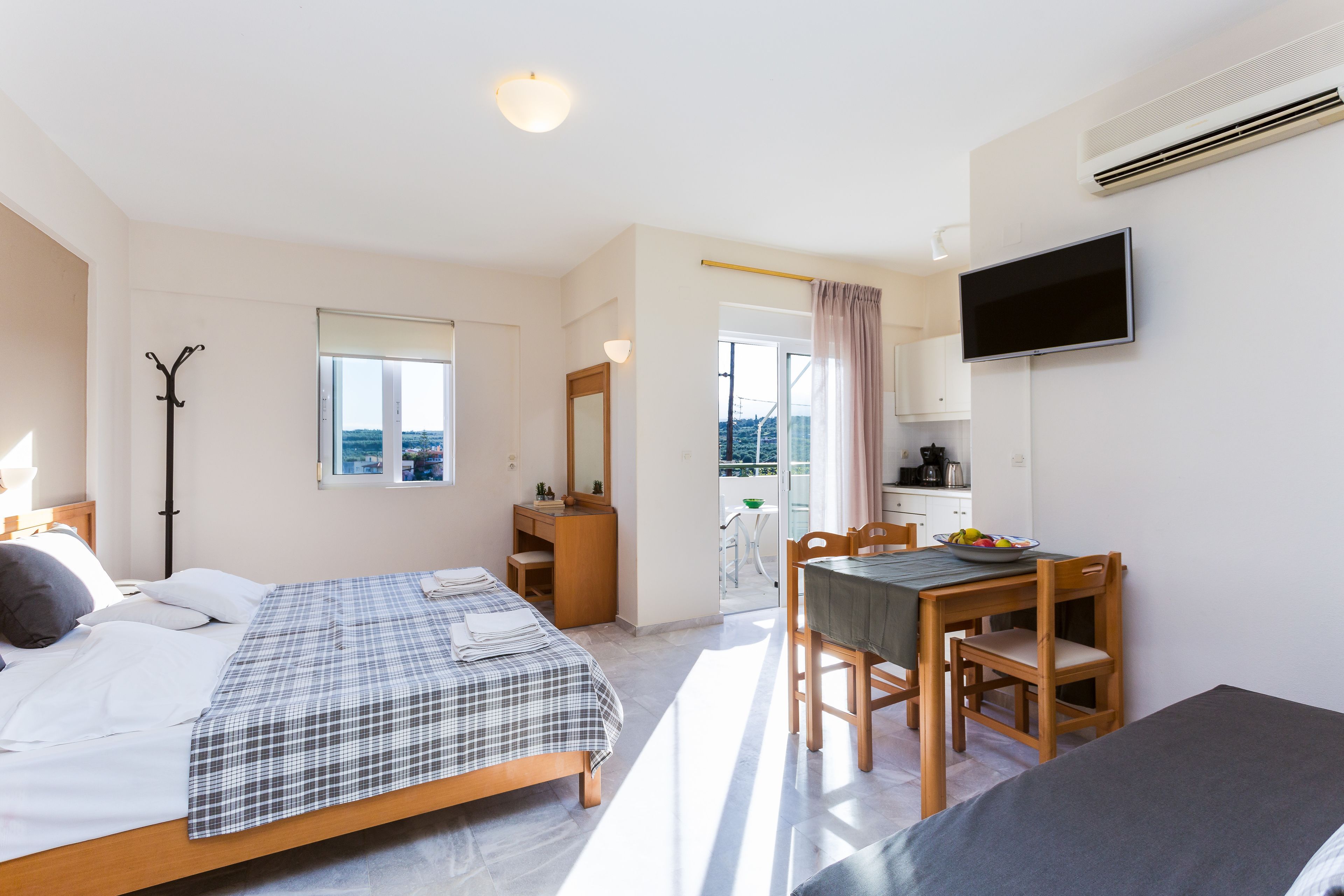 Photo - Radamanthy's Hotel Apartments