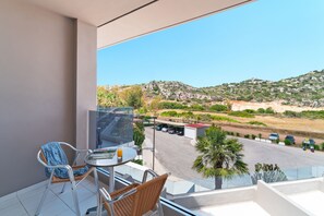 Dobbelt- eller tomannsrom – superior, hageutsikt | Safe på rommet og sengetøy