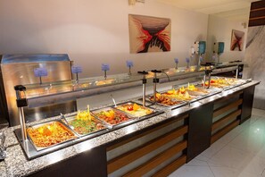 Se sirven desayunos y cenas 