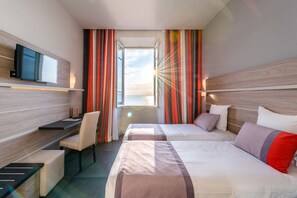 Twin Room, Sea Facing | View from room - Le Saint Paul Hôtel (Nice)