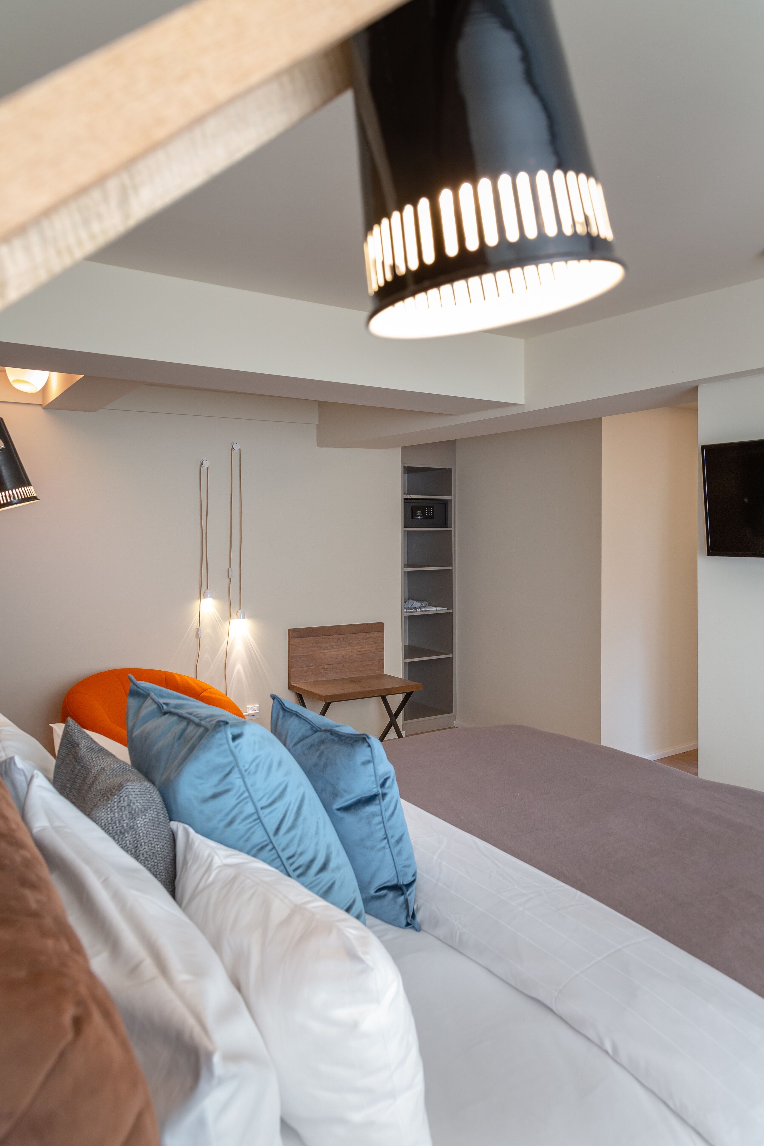 1 bedroom, premium bedding, minibar, in-room safe