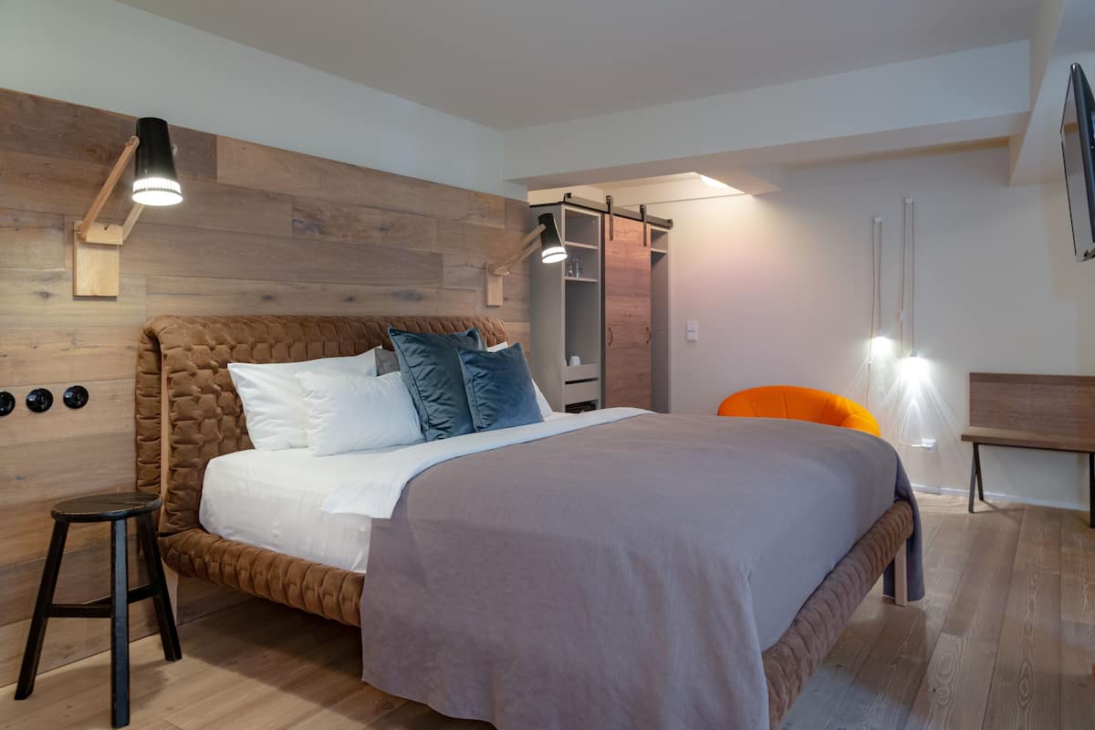 1 slaapkamer, luxe beddengoed, een minibar, een kluis op de kamer