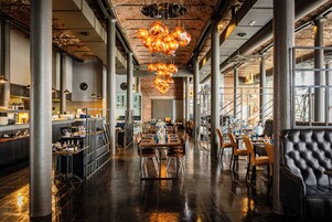 Breakfast, lunch, dinner served; British cuisine, alfresco dining 