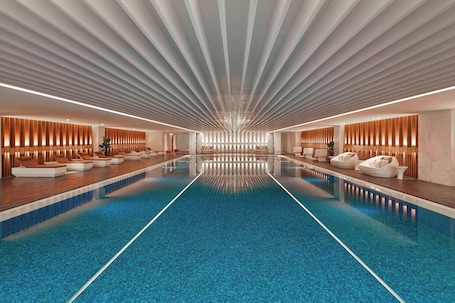 Indoor pool. Shanghai Marriott Hotel Parkview