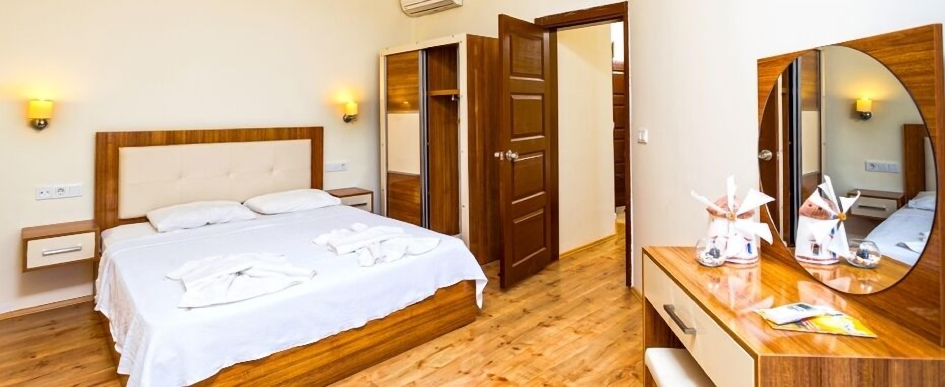 double room | in-room safe, free cots/infant beds, rollaway beds, free wifi