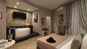 Minibar, in-room safe, desk, laptop workspace