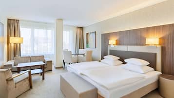 Allergikerbettwaren, Zimmersafe, Schreibtisch, Verdunkelungsvorhänge