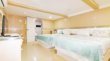 Double Room | Pillowtop beds, in-room safe, blackout drapes, soundproofing