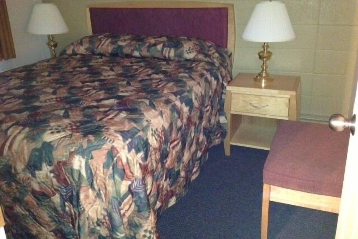 Suite, Kitchen | Desk, blackout curtains, iron/ironing board, rollaway beds
