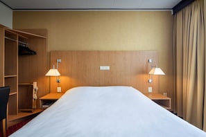 Double Room | In-room safe, desk, laptop workspace, iron/ironing board