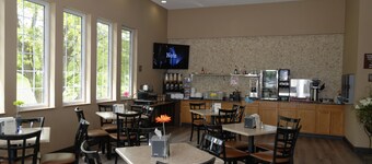 Cobblestone Inn & Suites - Denison Majestic Hills