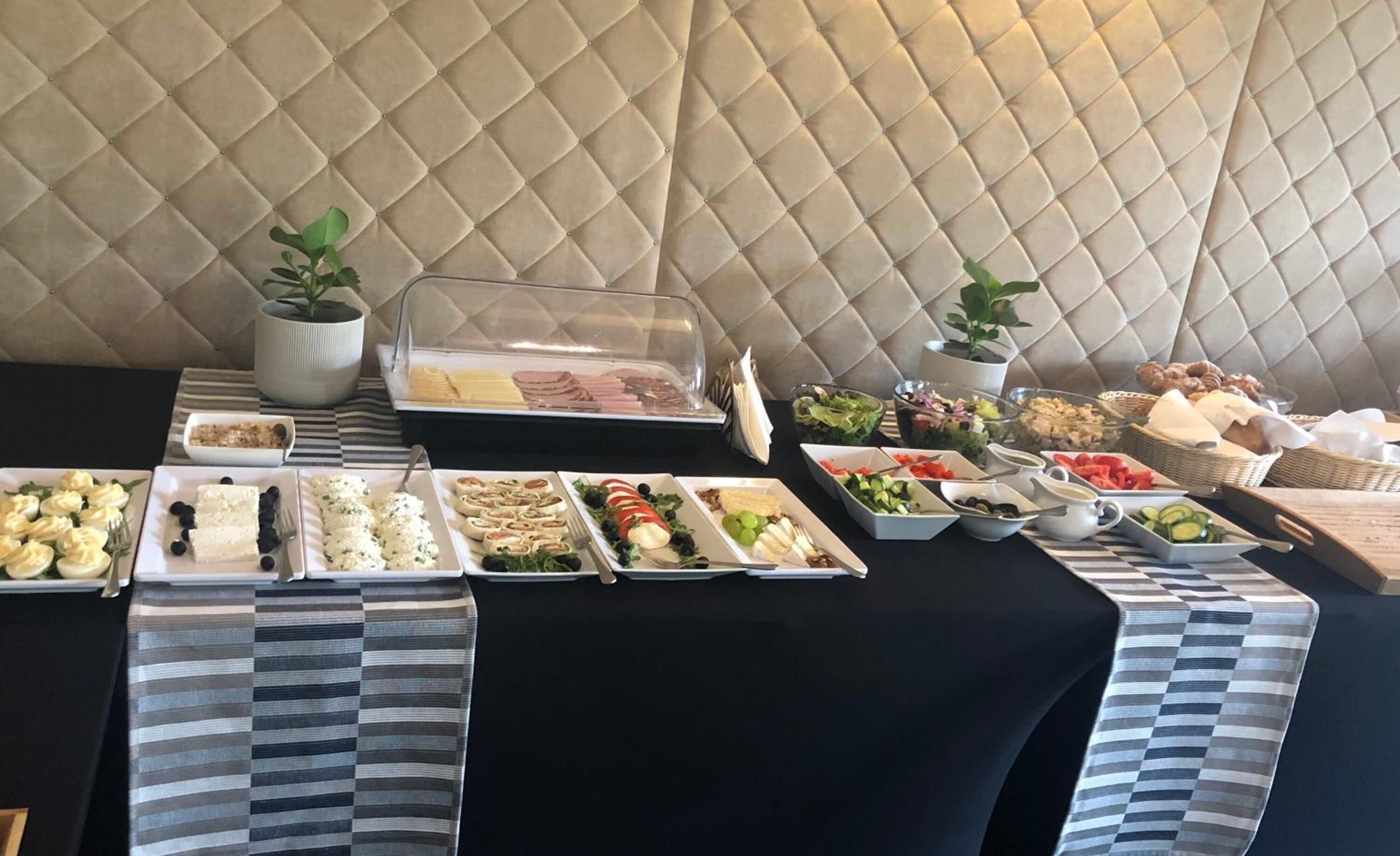 breakfast, lunch and dinner served