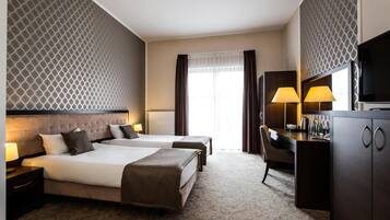 In-room safe, desk, iron/ironing board, free WiFi