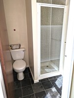 Suite, Ensuite (London Theme) | Bathroom