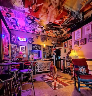 Bar (på overnatningsstedet)