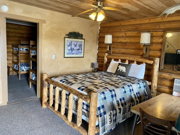 Family Cabin, 1 Bedroom | Desk, blackout drapes, rollaway beds, free WiFi - Green Creek Inn and RV Park (Cody)