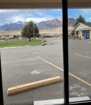 Standard Room, 2 Double Beds | Desk, blackout drapes, rollaway beds, free WiFi - Green Creek Inn and RV Park (Cody)