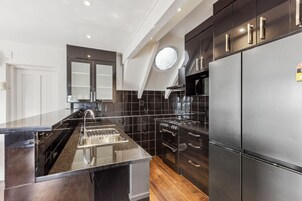 Family Apartment, 2 Bedrooms | Private kitchen