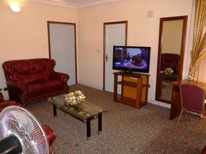 Junior Suite | Living area