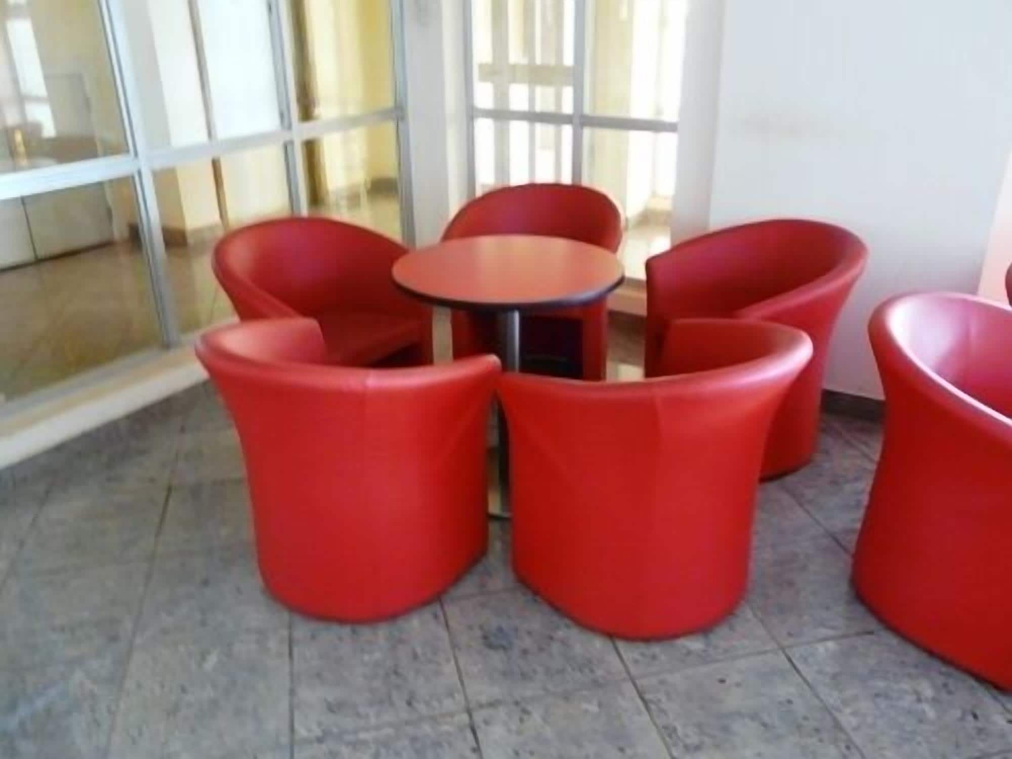 Petit déjeuner anglais servi tous les jours en supplément