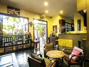 Breakfast, lunch, dinner served; Thai cuisine  - Ban Kong Rao Yododo Resort (Chiang Mai)