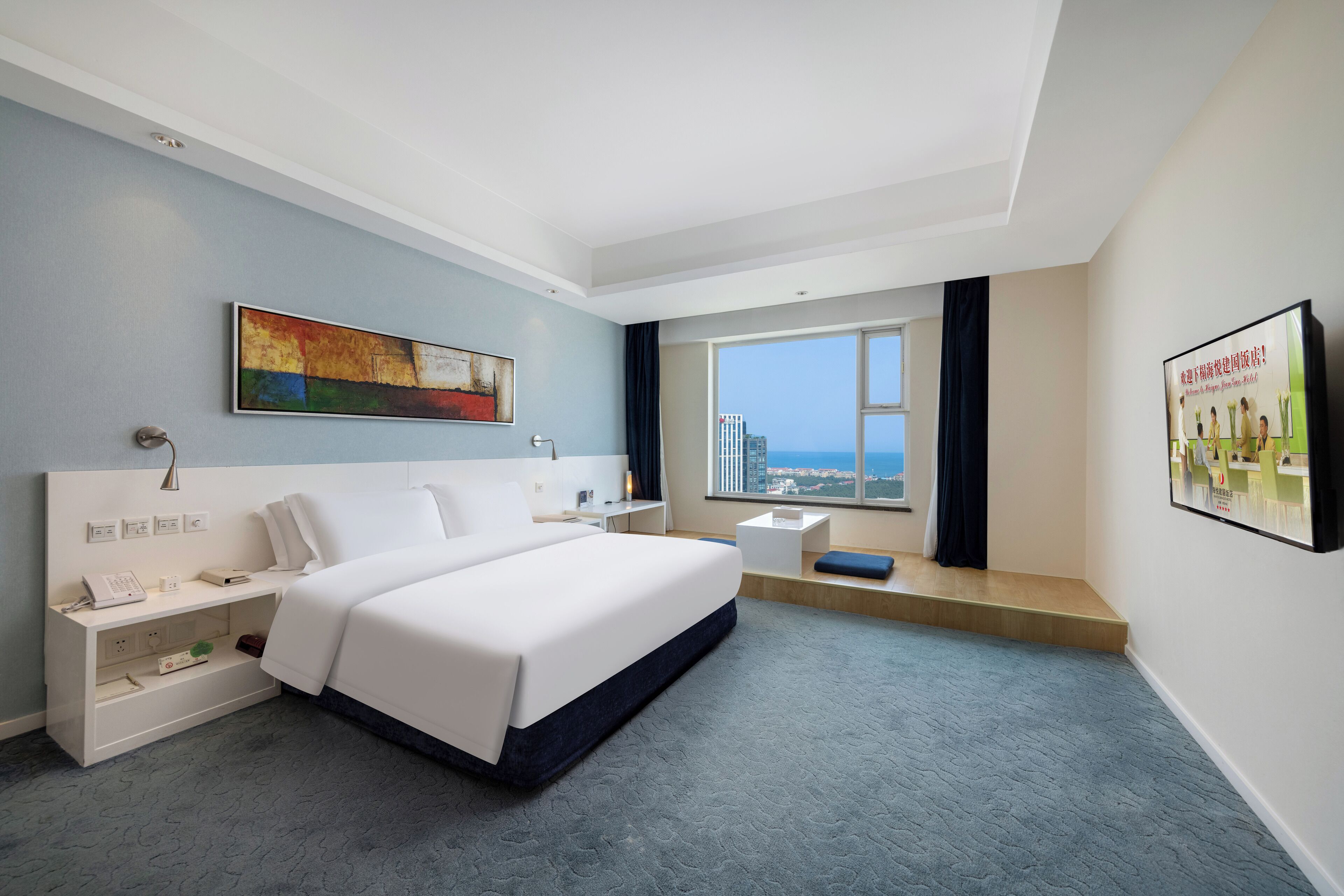 Comfort Room, 1 King Bed | In-room safe, desk, blackout drapes, iron/ironing board (on request)