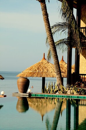 Outdoor pool - Lotus Village Resort Mui Ne (Mui Ne)