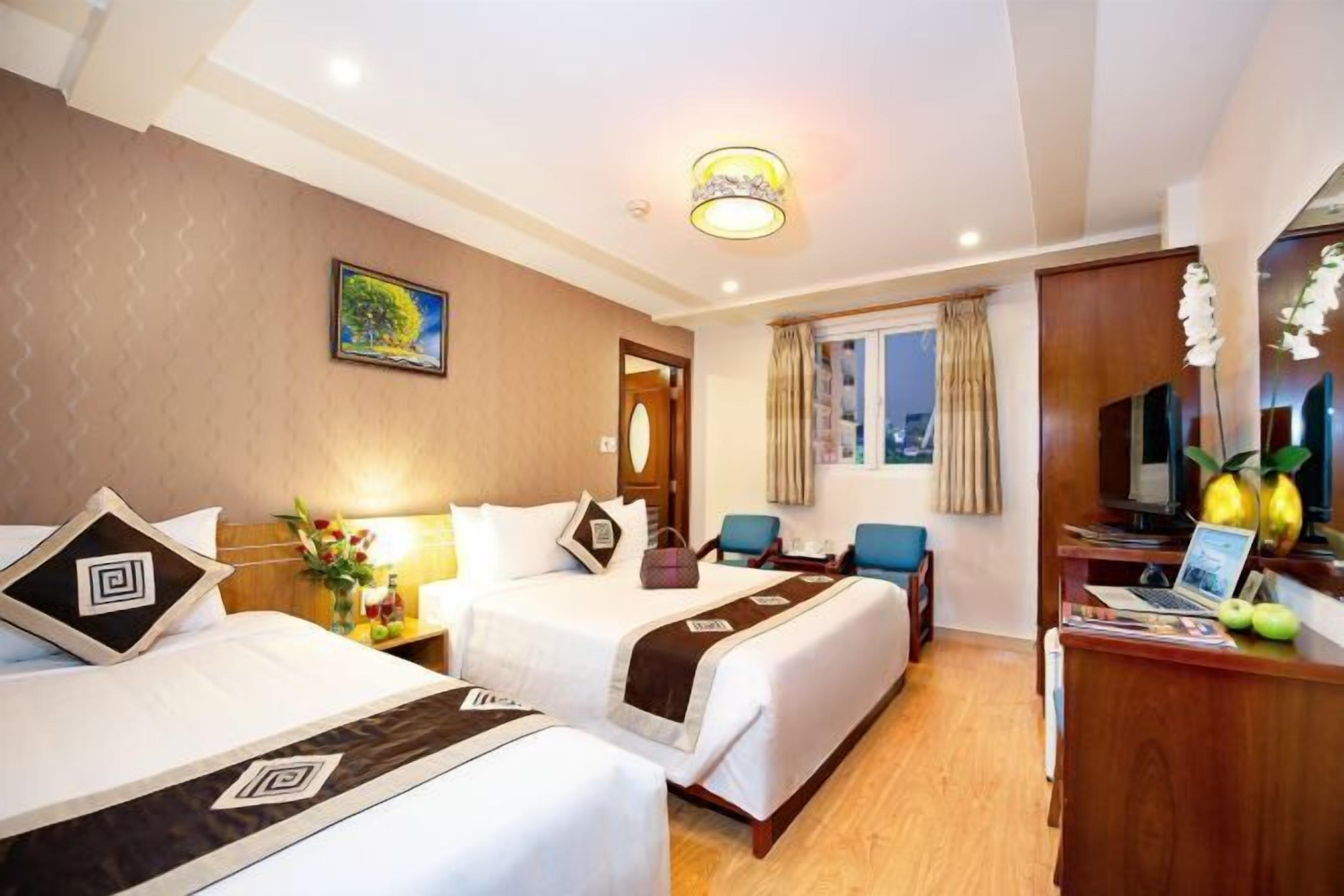 Premium bedding, minibar, in-room safe, desk