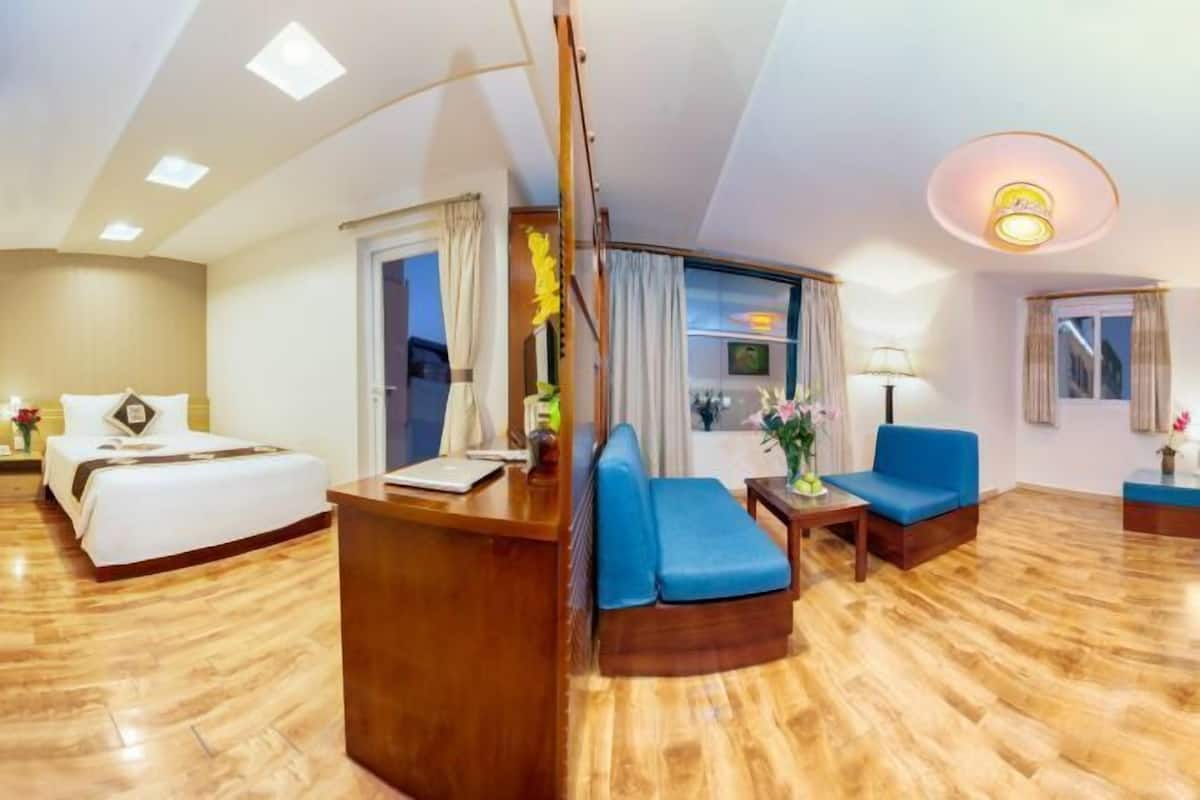 1 bedroom, premium bedding, minibar, in-room safe