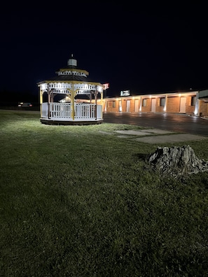Exterior - Laci's Country Inn (Knob Noster)