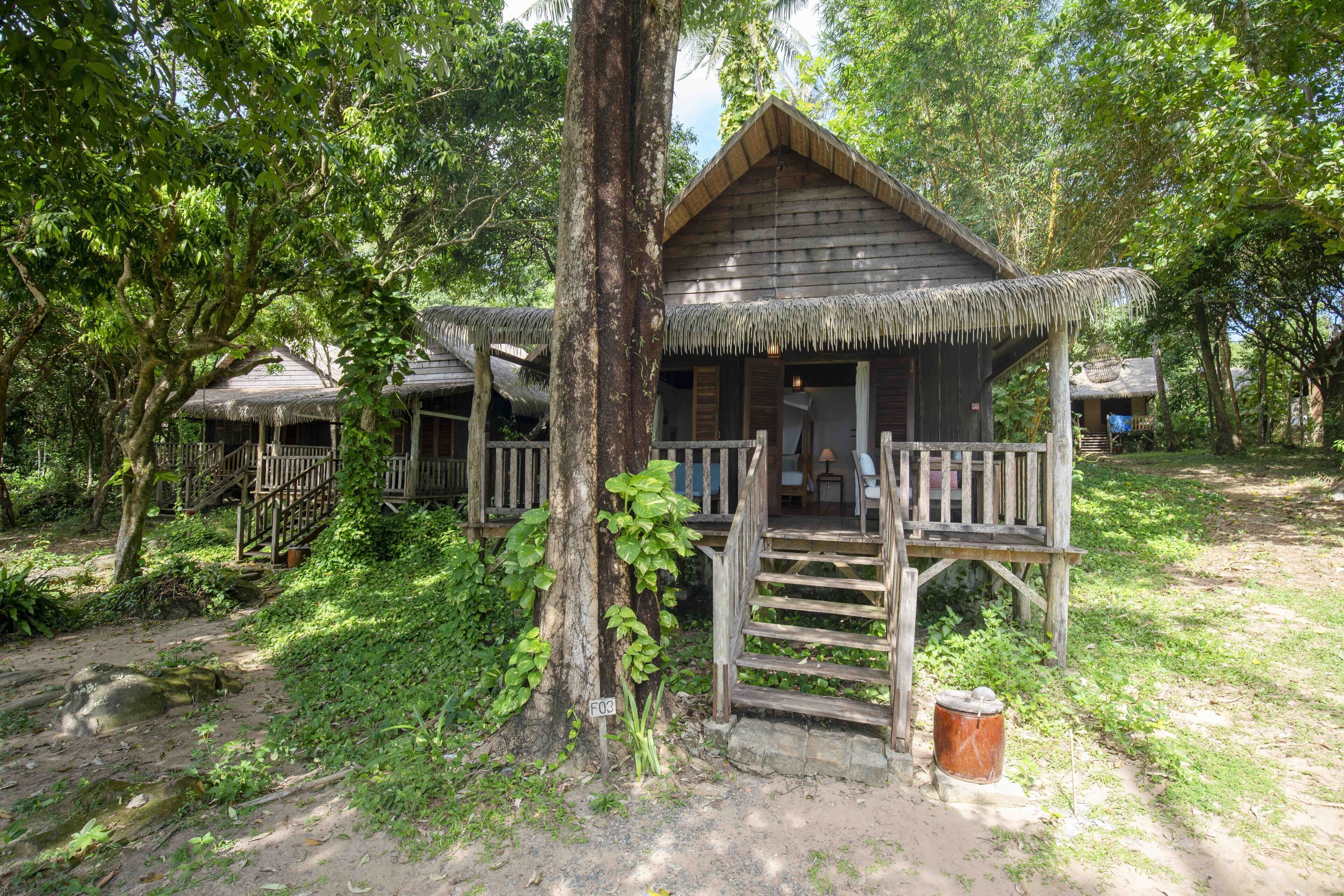 superior sea view fisherman bungalow - 1 double bed & 1 single bed | view from room