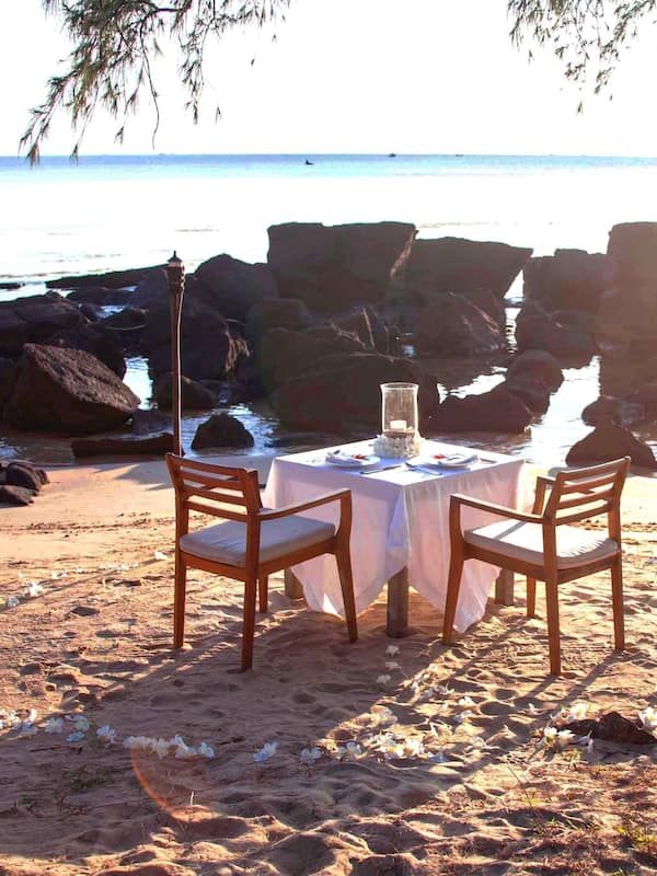 2 restaurantes, café da manhã, culinária internacional