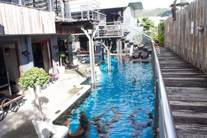 Outdoor pool, sun loungers - Nicky's Handlebar Hotel (Patong)