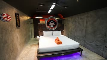 Chambre Deluxe, 1 lit double | Minibar, coffres-forts dans les chambres, décoration personnalisée