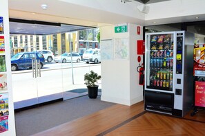 Interior entrance - City Park Hotel (South Melbourne)