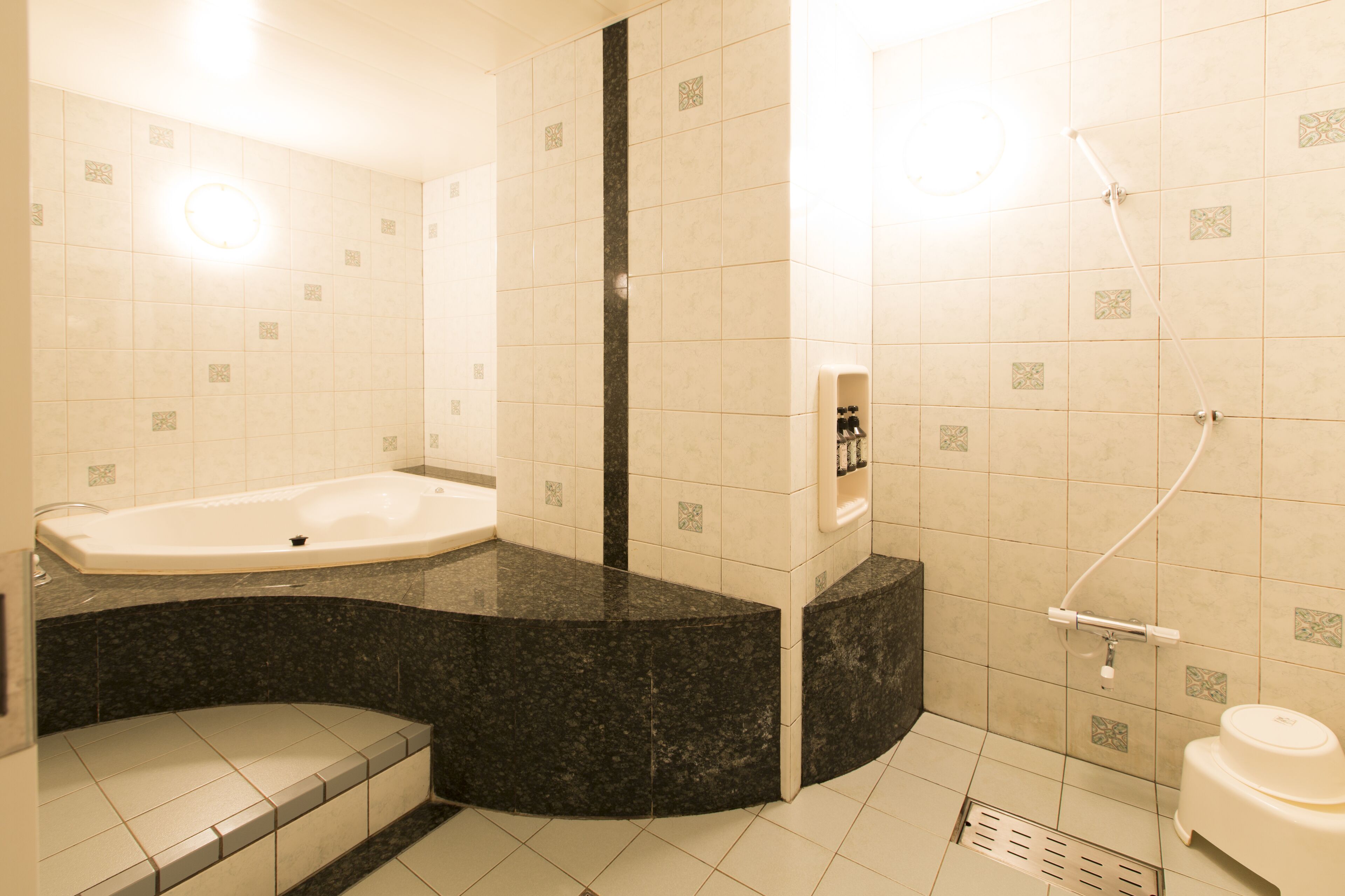 room selected at check-in (bed type may change depends on number of guests) | bathroom sink