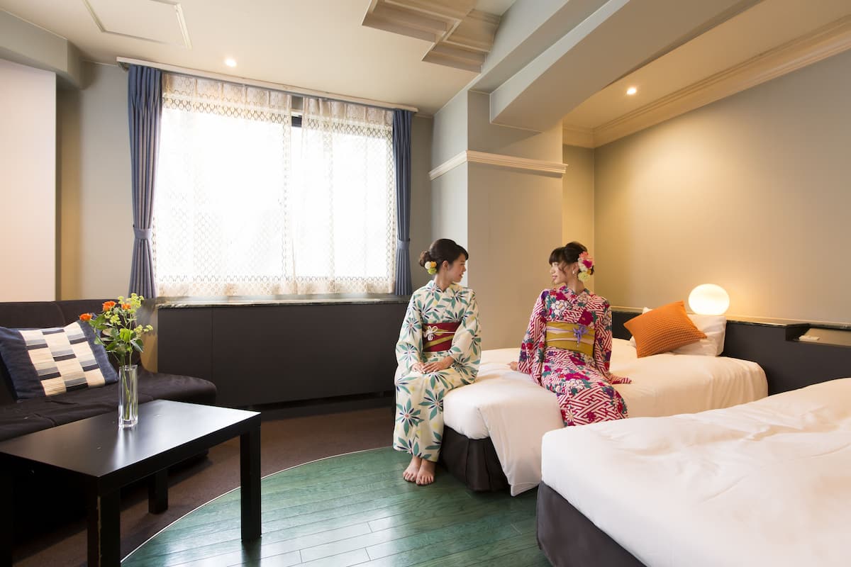 Deluxe Twin Room, Non Smoking | In-room safe, soundproofing, WiFi (free), bed sheets