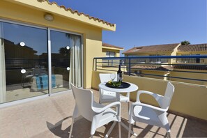 Suite studio Deluxe, vue sur le jardin | Terrasse/patio